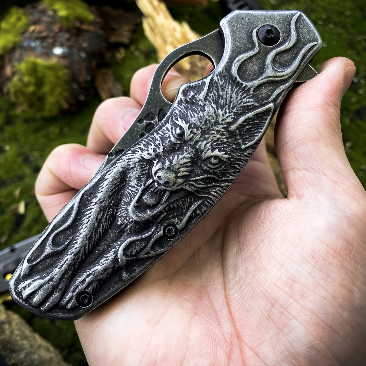 High-Hardness Stainless Steel 3D Wolf King Engraved Alloy Multi-Functional Portable Folding Pocket Knife - Suitable for Outdoor Camping, Hiking, Barbecue, Fishing, etc. - Perfect Gift for man